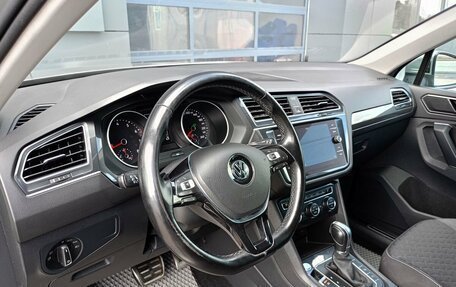 Volkswagen Tiguan II, 2018 год, 2 399 000 рублей, 5 фотография