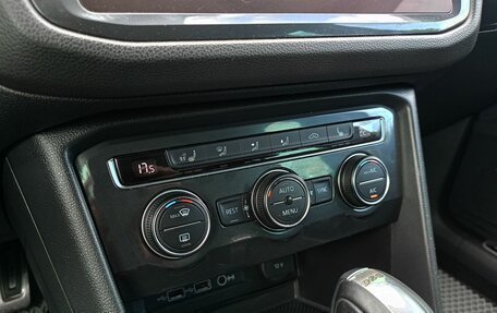 Volkswagen Tiguan II, 2018 год, 2 399 000 рублей, 12 фотография