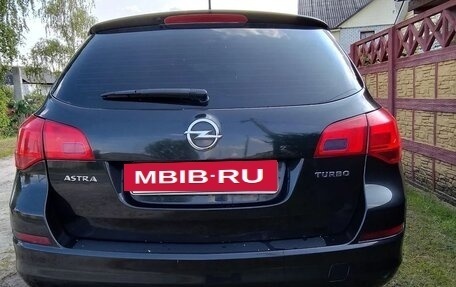 Opel Astra J, 2012 год, 550 000 рублей, 3 фотография