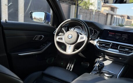 BMW 3 серия, 2019 год, 3 700 000 рублей, 18 фотография