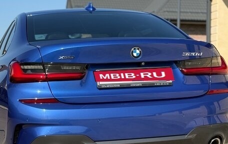 BMW 3 серия, 2019 год, 3 700 000 рублей, 14 фотография