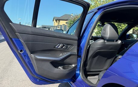 BMW 3 серия, 2019 год, 3 700 000 рублей, 24 фотография