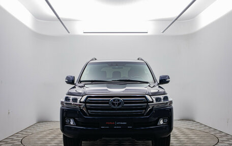 Toyota Land Cruiser 200, 2017 год, 6 495 000 рублей, 2 фотография