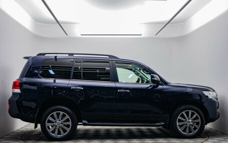 Toyota Land Cruiser 200, 2017 год, 6 495 000 рублей, 4 фотография