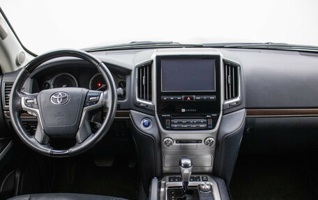 Toyota Land Cruiser 200, 2017 год, 6 495 000 рублей, 13 фотография