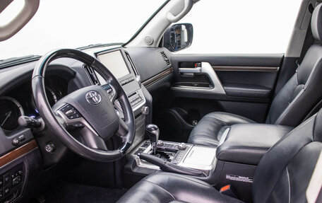 Toyota Land Cruiser 200, 2017 год, 6 495 000 рублей, 10 фотография