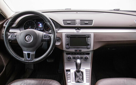 Volkswagen Passat B7, 2014 год, 1 045 000 рублей, 13 фотография