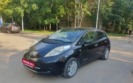 Nissan Leaf I, 2012 год, 1 100 000 рублей, 2 фотография