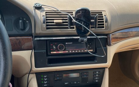 BMW 5 серия, 2003 год, 820 000 рублей, 7 фотография