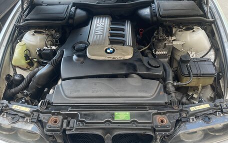 BMW 5 серия, 2003 год, 820 000 рублей, 8 фотография