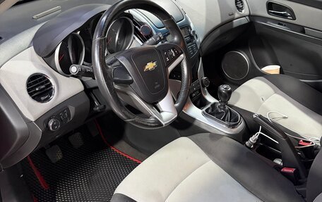 Chevrolet Cruze II, 2013 год, 800 000 рублей, 7 фотография