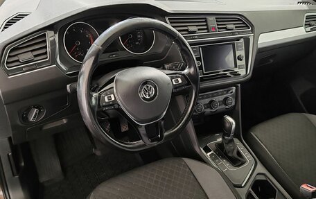Volkswagen Tiguan II, 2018 год, 1 850 000 рублей, 12 фотография