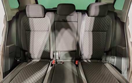 Volkswagen Tiguan II, 2018 год, 1 850 000 рублей, 13 фотография