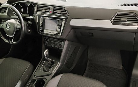 Volkswagen Tiguan II, 2018 год, 1 850 000 рублей, 14 фотография