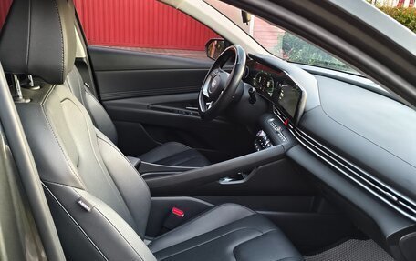 Hyundai Elantra, 2025 год, 2 550 000 рублей, 13 фотография