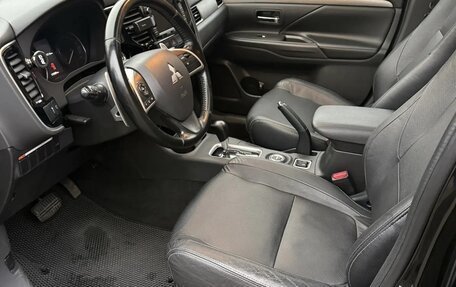 Mitsubishi Outlander III рестайлинг 3, 2013 год, 1 790 000 рублей, 8 фотография