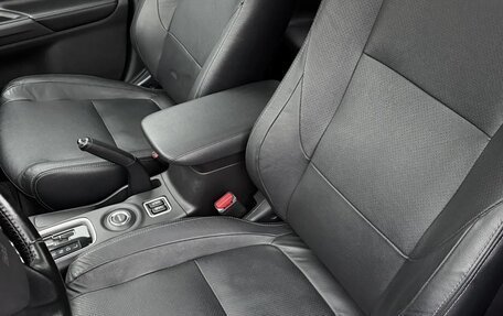 Mitsubishi Outlander III рестайлинг 3, 2013 год, 1 790 000 рублей, 9 фотография
