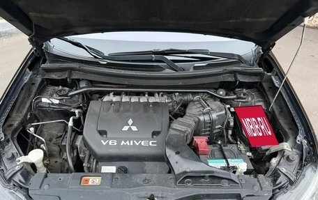 Mitsubishi Outlander III рестайлинг 3, 2013 год, 1 790 000 рублей, 16 фотография