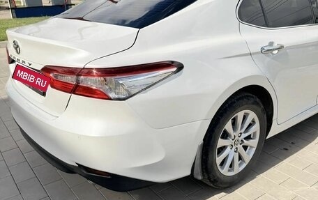 Toyota Camry, 2021 год, 2 900 000 рублей, 6 фотография