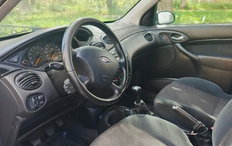 Ford Focus IV, 2001 год, 235 000 рублей, 10 фотография
