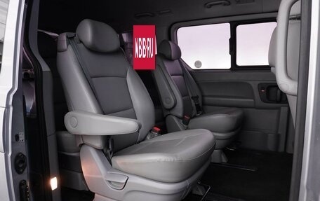 Hyundai Grand Starex Grand Starex I рестайлинг 2, 2018 год, 4 099 999 рублей, 7 фотография