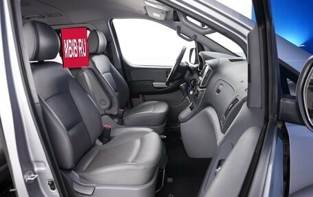 Hyundai Grand Starex Grand Starex I рестайлинг 2, 2018 год, 4 099 999 рублей, 8 фотография