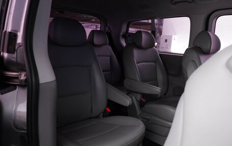 Hyundai Grand Starex Grand Starex I рестайлинг 2, 2018 год, 4 099 999 рублей, 9 фотография