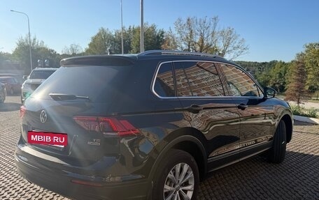 Volkswagen Tiguan II, 2017 год, 2 500 000 рублей, 4 фотография