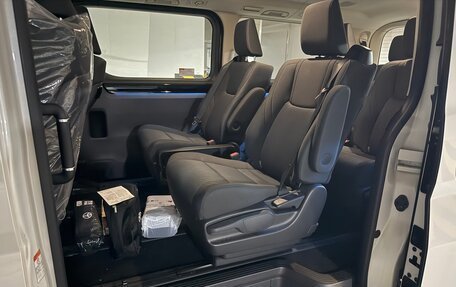 Toyota HiAce H300, 2022 год, 8 490 000 рублей, 17 фотография