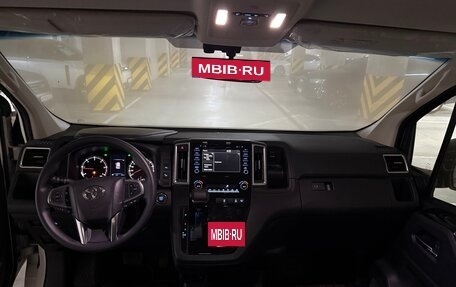 Toyota HiAce H300, 2022 год, 8 490 000 рублей, 13 фотография