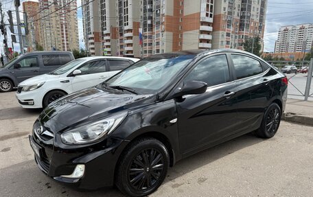 Hyundai Solaris II рестайлинг, 2011 год, 690 000 рублей, 2 фотография