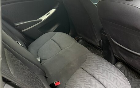 Hyundai Solaris II рестайлинг, 2011 год, 690 000 рублей, 12 фотография
