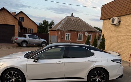 Toyota Camry, 2020 год, 2 700 000 рублей, 8 фотография