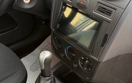 Ford Fiesta, 2007 год, 300 000 рублей, 13 фотография