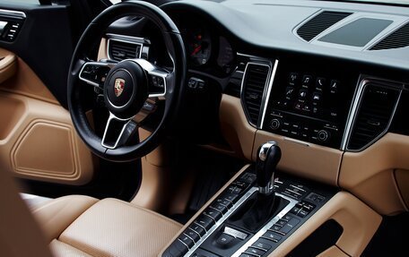 Porsche Macan I рестайлинг, 2016 год, 3 890 000 рублей, 19 фотография