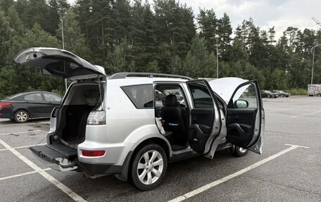 Mitsubishi Outlander III рестайлинг 3, 2011 год, 950 000 рублей, 8 фотография