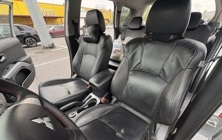 Mitsubishi Outlander III рестайлинг 3, 2011 год, 950 000 рублей, 9 фотография