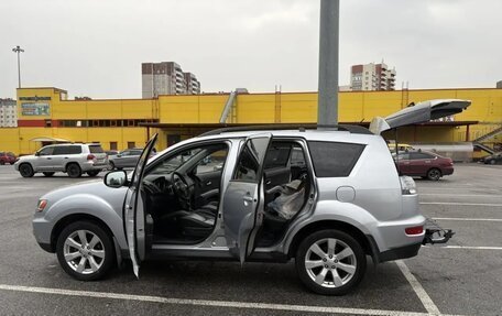 Mitsubishi Outlander III рестайлинг 3, 2011 год, 950 000 рублей, 11 фотография