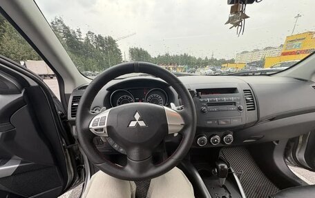 Mitsubishi Outlander III рестайлинг 3, 2011 год, 950 000 рублей, 14 фотография