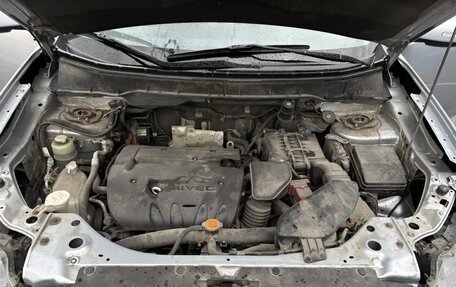Mitsubishi Outlander III рестайлинг 3, 2011 год, 950 000 рублей, 16 фотография