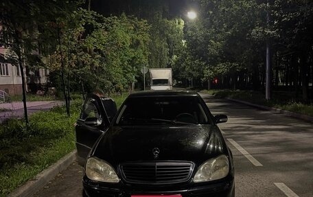 Mercedes-Benz S-Класс, 2002 год, 350 000 рублей, 1 фотография