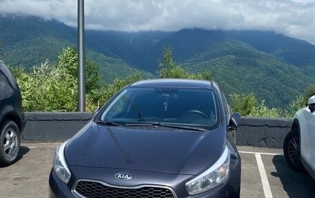 KIA cee'd III, 2014 год, 900 000 рублей, 18 фотография