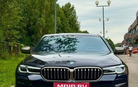 BMW 5 серия, 2022 год, 5 990 000 рублей, 1 фотография