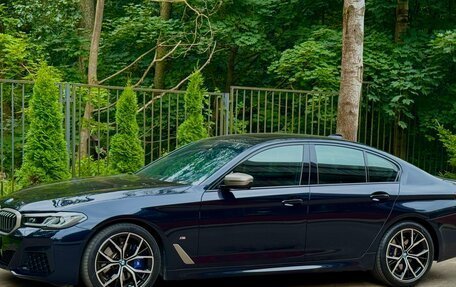 BMW 5 серия, 2022 год, 5 990 000 рублей, 3 фотография