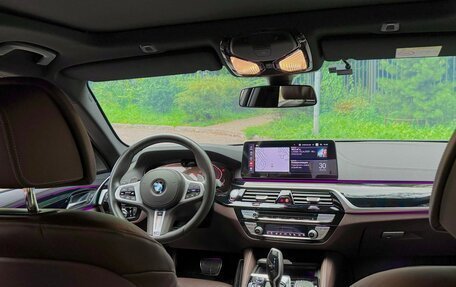 BMW 5 серия, 2022 год, 5 990 000 рублей, 13 фотография