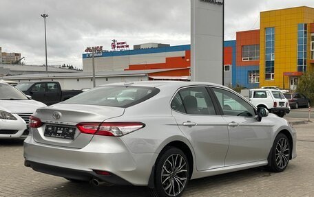 Toyota Camry, 2021 год, 3 000 000 рублей, 4 фотография