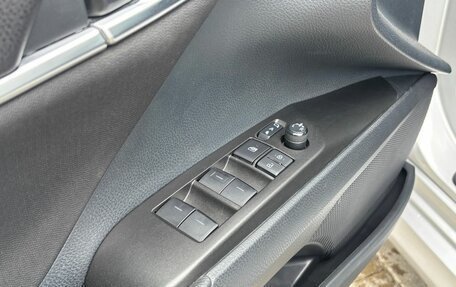 Toyota Camry, 2021 год, 3 000 000 рублей, 15 фотография