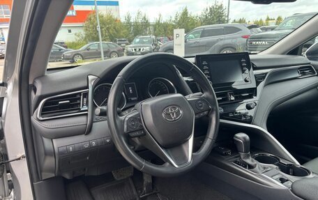 Toyota Camry, 2021 год, 3 000 000 рублей, 17 фотография