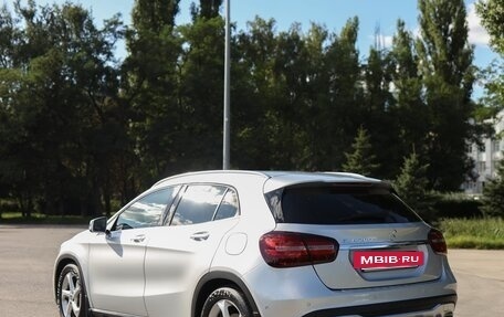 Mercedes-Benz GLA, 2019 год, 2 650 000 рублей, 2 фотография