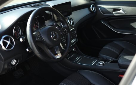 Mercedes-Benz GLA, 2019 год, 2 650 000 рублей, 14 фотография